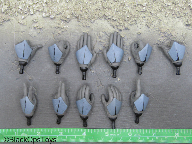 Load image into Gallery viewer, Custom - Star Wars Clone Trooper Grey Armored  Gloved Hand Set
