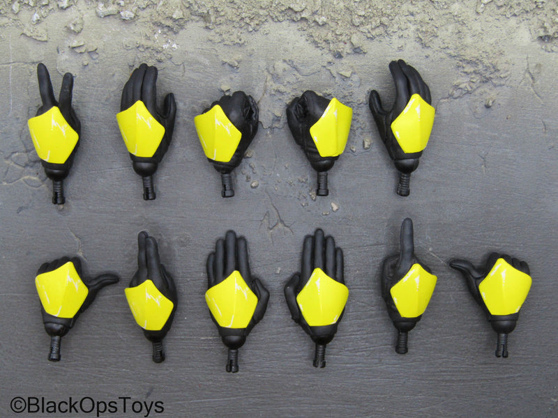 Load image into Gallery viewer, Custom - Star Wars Clone Trooper Yellow Armored Gloved Hand Set
