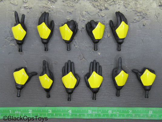 Custom - Star Wars Clone Trooper Yellow Armored Gloved Hand Set
