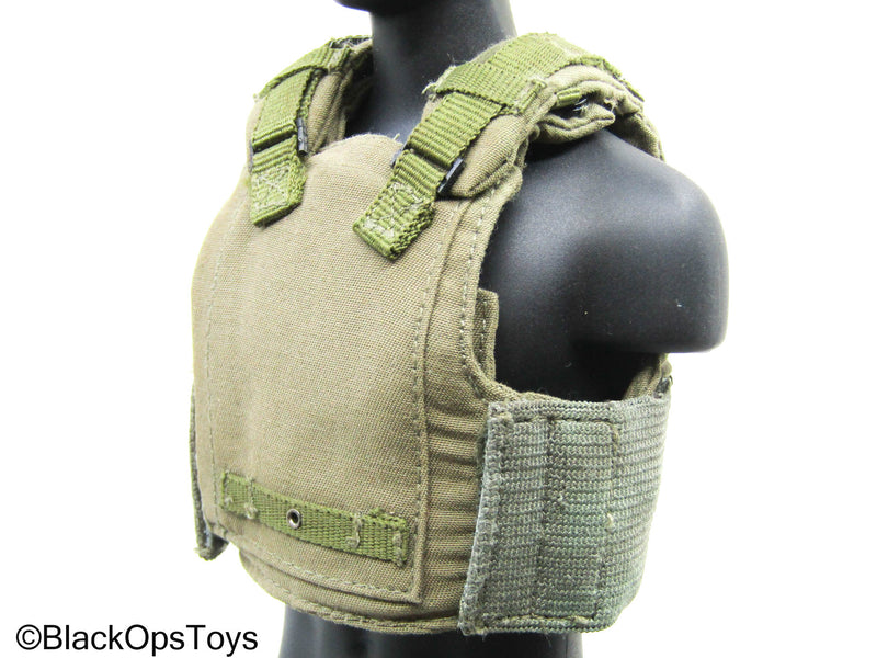 Load image into Gallery viewer, Olive Green Plate Carrier Vest (Hot Toys)
