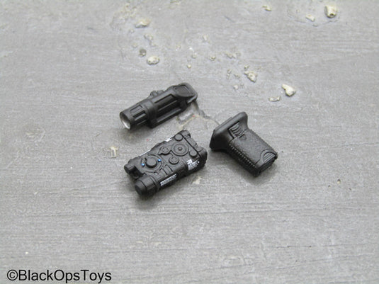 PMC - Black Grip, PEQ & Tac Light