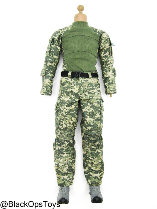 Male Base Dressed Body w/ACU Camo Uniform & Grey Boots (Peg Type)