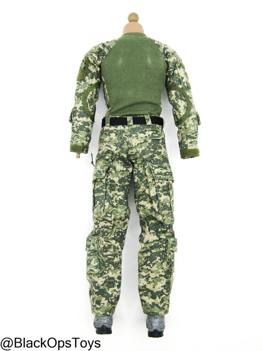 Male Base Dressed Body w/ACU Camo Uniform & Grey Boots (Peg Type)