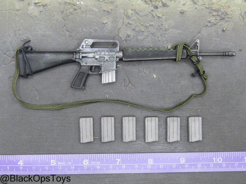 Load image into Gallery viewer, Vietnam Era M16 Rifle w/Sling &amp; Magazines (x6)
