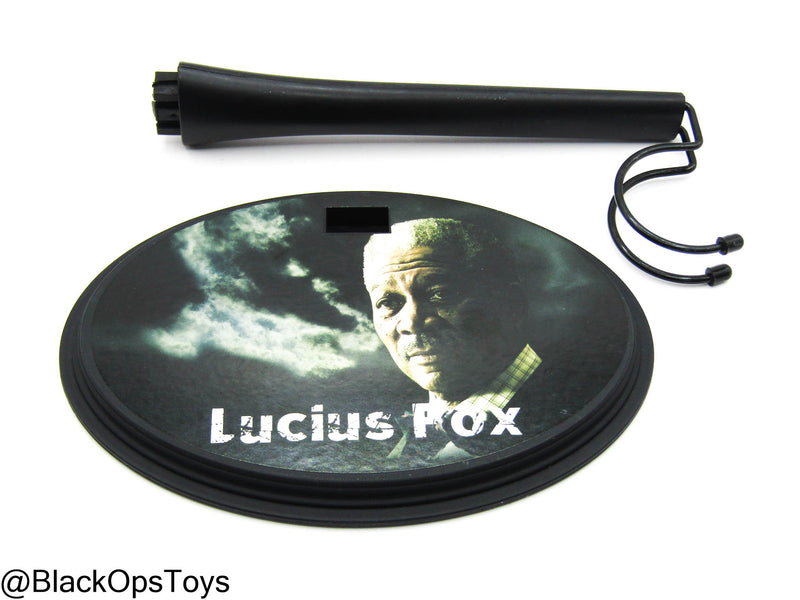 Load image into Gallery viewer, Lucius Fox - Figure Base Stand
