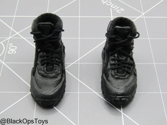 Black Combat Boots (Foot Type)