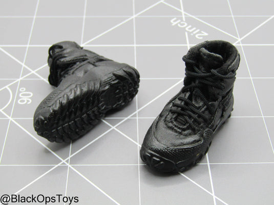 Black Combat Boots (Foot Type)