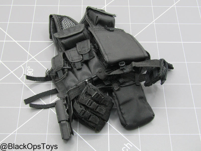 Load image into Gallery viewer, Black Survival Vest w/Pouches
