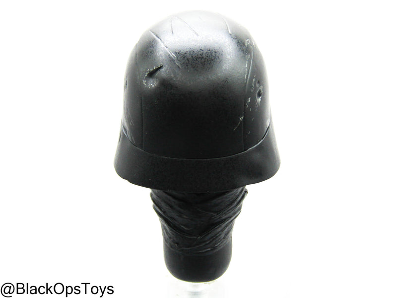 Load image into Gallery viewer, Star Wars - Kylo Ren - Helmeted Headsculpt (Hot Toys)
