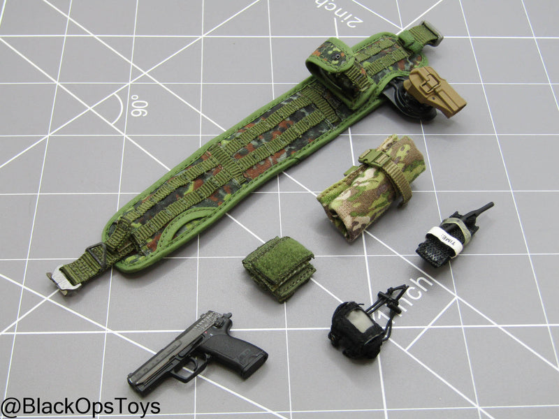 Load image into Gallery viewer, German - Flecktarn Camo Battle Belt w/Pistol (Soldier Story)
