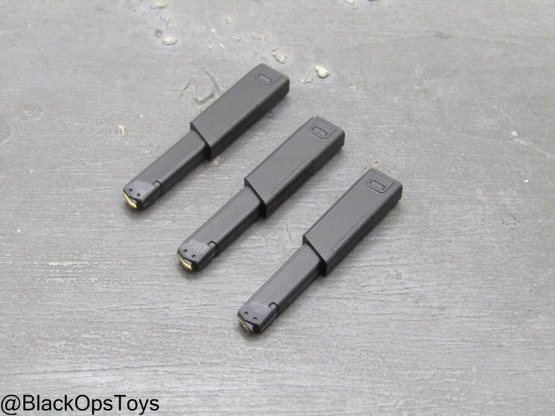 Load image into Gallery viewer, Compact Weapon Series 2 - Black Extended SMG Magazines (x3)
