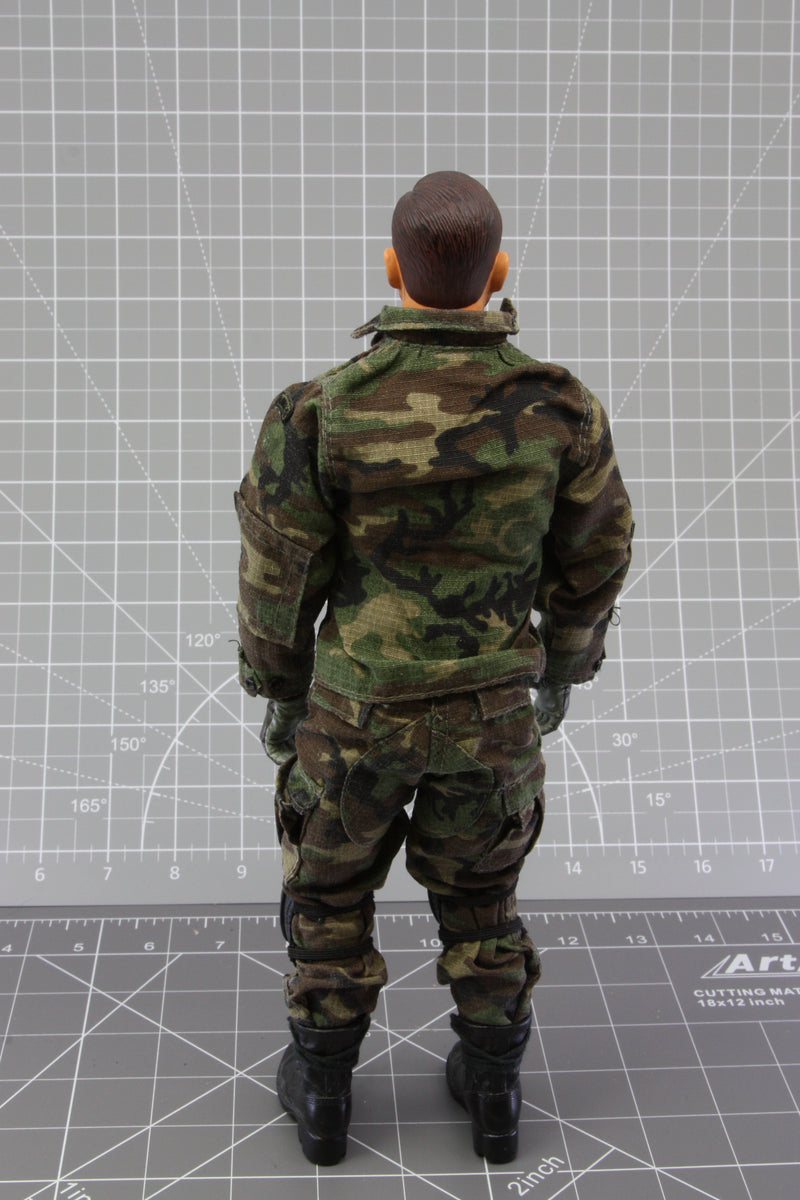 Load image into Gallery viewer, BAM Body 1/6 Used Woodland Camo Base Figure
