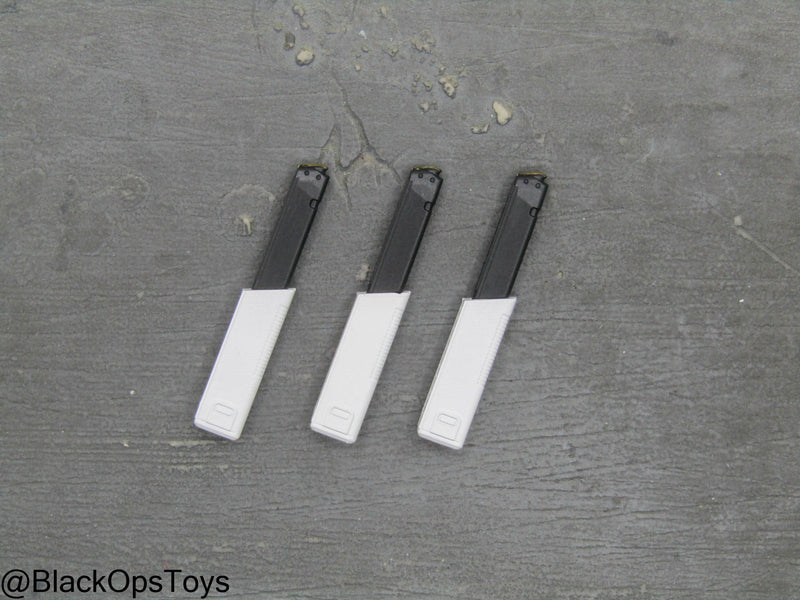 Load image into Gallery viewer, Compact Weapon Series 2 - White Extended SMG Magazines (x3)
