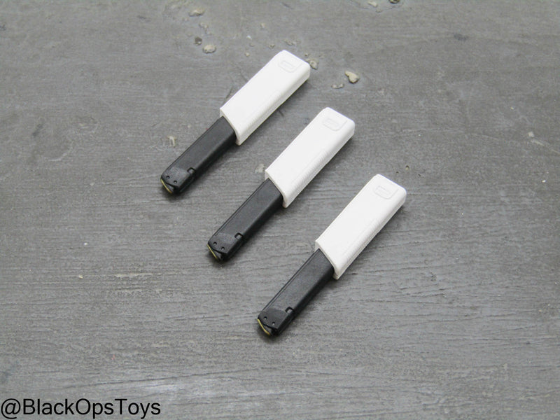 Load image into Gallery viewer, Compact Weapon Series 2 - White Extended SMG Magazines (x3)
