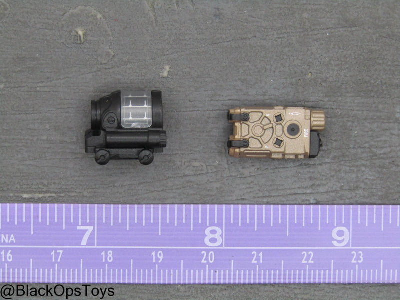 Load image into Gallery viewer, Compact Weapon Series 2 - Black Trijicon SRS Sight w/Bronze PEQ
