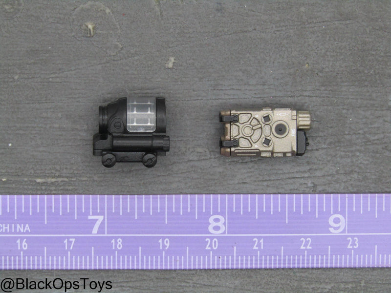 Load image into Gallery viewer, Compact Weapon Series 2 - Black Trijicon SRS Sight w/Bronze PEQ
