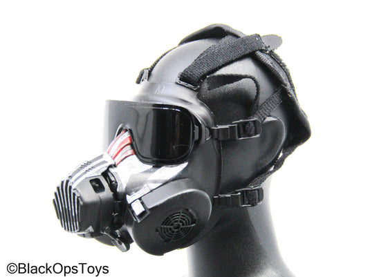 Agent Hugh Laphroaig Gas Mask (DAM Toys)