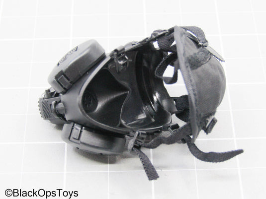 Agent Hugh Laphroaig Gas Mask (DAM Toys)