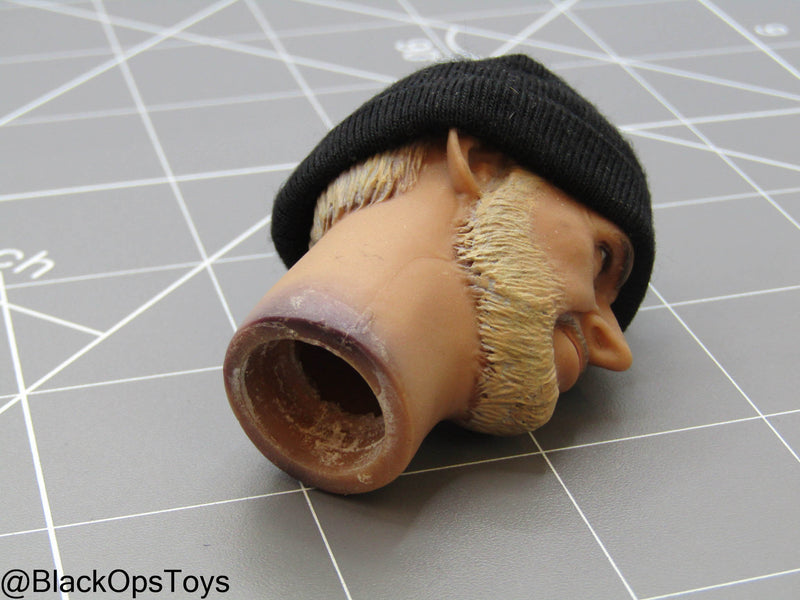 Load image into Gallery viewer, Male Headsculpt In Sean Connery Likeness w/Beanie (Toy City)
