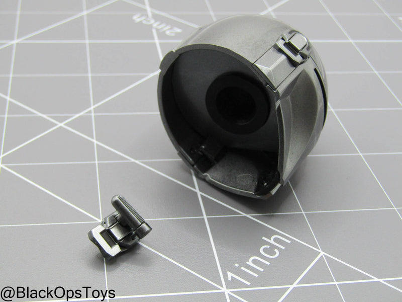 Load image into Gallery viewer, Star Wars - Mandalorian Helmeted Headsculpt
