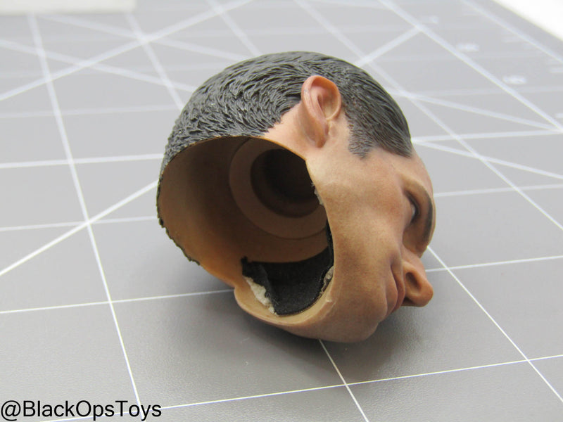 Load image into Gallery viewer, Male Headsculpt In Henry Cavill Likeness (Hot Toys) (READ DESC)
