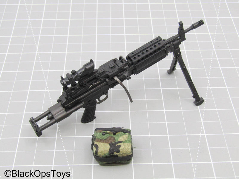 Load image into Gallery viewer, M249 SAW Light Machine Gun w/Ammo Pouch, &amp; Scope
