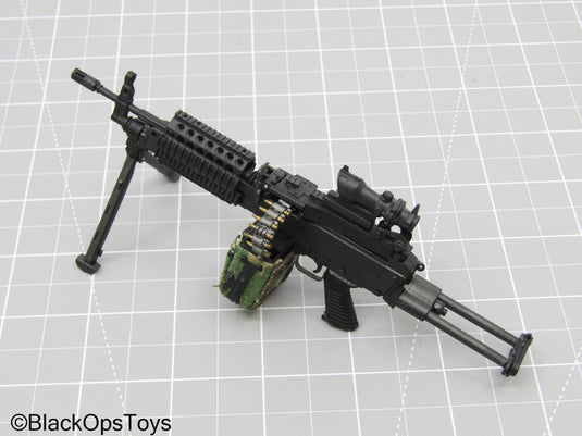 M249 SAW Light Machine Gun w/Ammo Pouch, & Scope