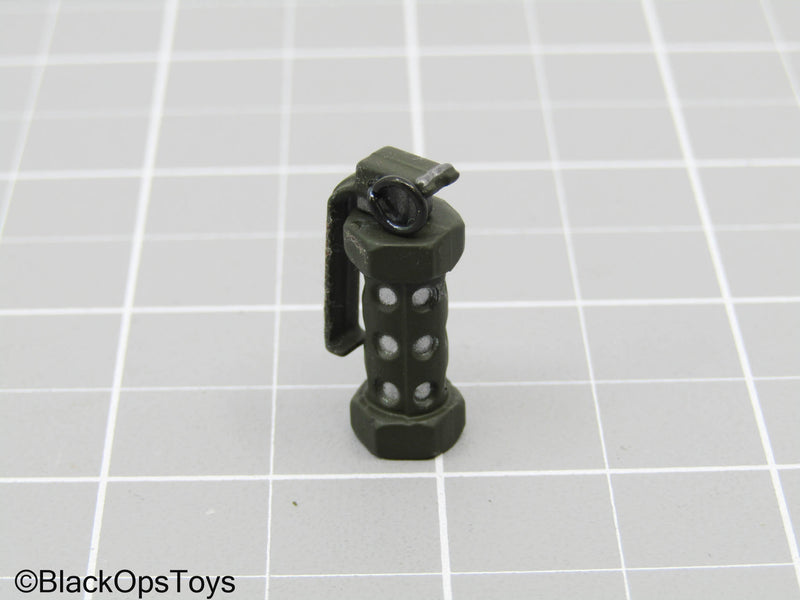 Load image into Gallery viewer, M84 Flashbang Stun Grenade
