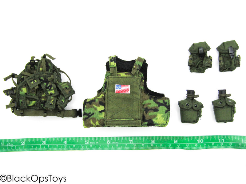 Load image into Gallery viewer, USAF Special Ops Set Woodland Version - MINT IN OPEN BOX
