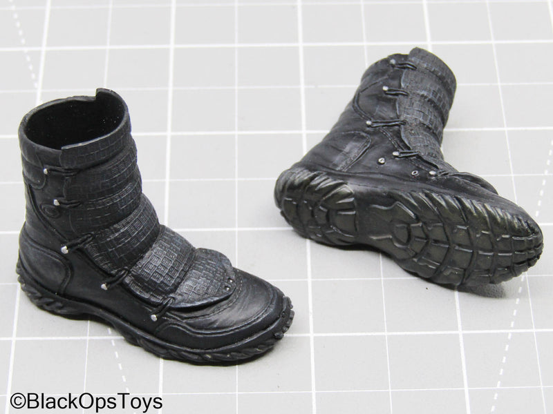 Load image into Gallery viewer, Black Boots (Peg Type) (Hot Toys)

