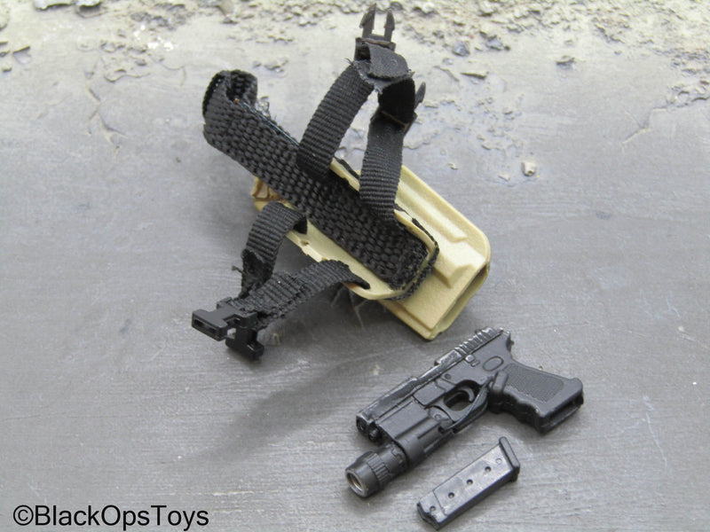 Load image into Gallery viewer, 2nd Infantry Gunner - Pistol w/Tan Weathered Holster
