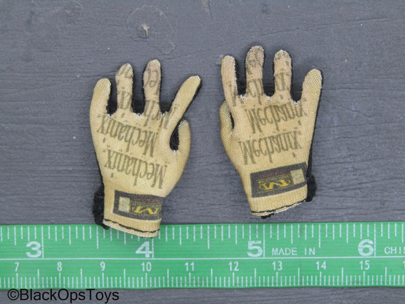 Load image into Gallery viewer, 2nd Infantry Gunner - Tan Gloves
