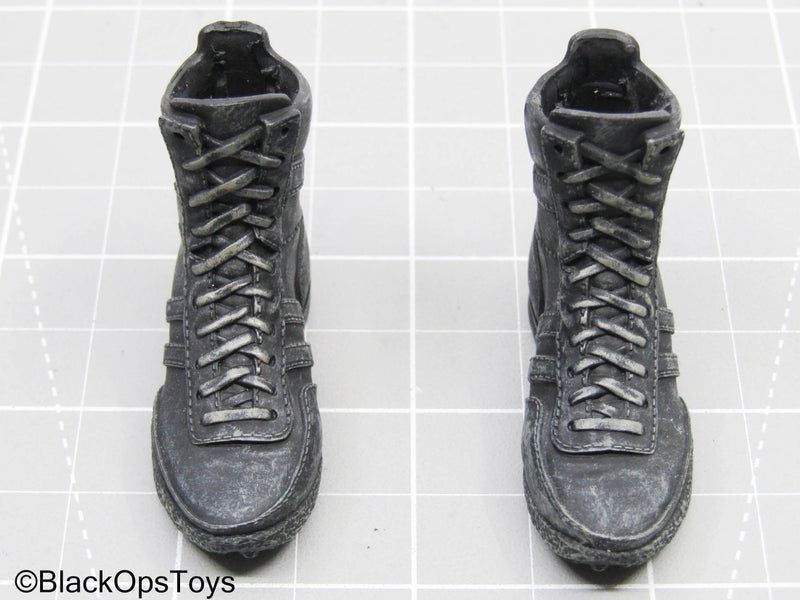 Load image into Gallery viewer, Resident Evil - Black Boots (Peg Type) (DAM Toys)
