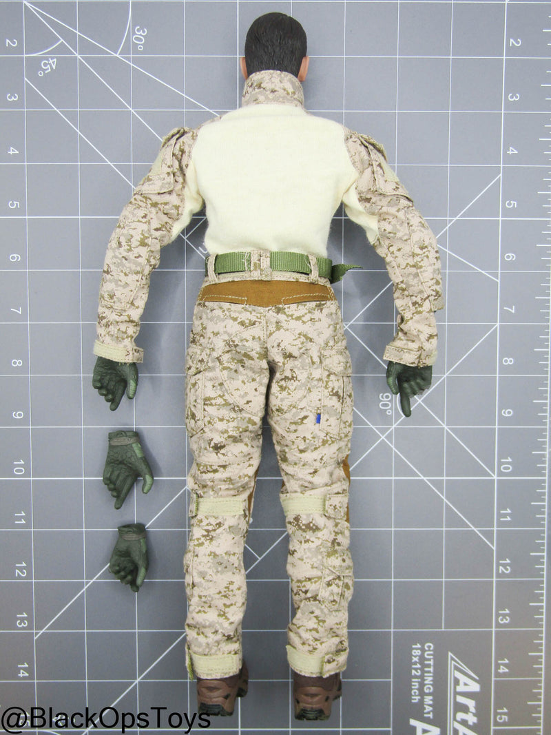 Load image into Gallery viewer, Russian Emergency Rescue Center - Male Dressed Body w/Headsculpt
