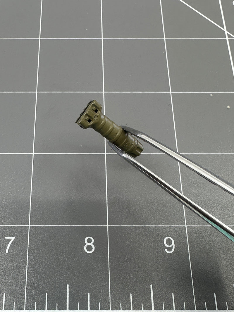 Load image into Gallery viewer, BAM 1/6 Scale OD Green Foregrip
