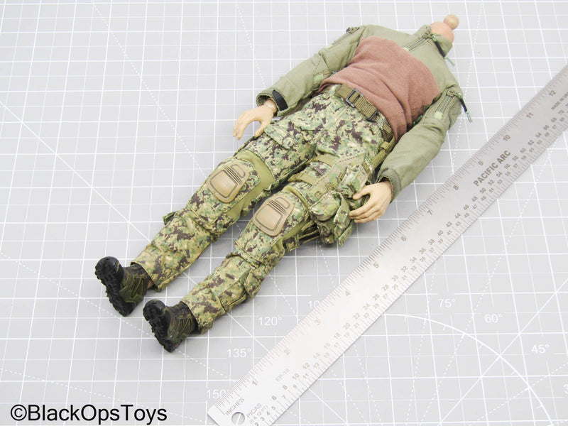 Load image into Gallery viewer, Male Full Dressed AOR2 Camo Body w/Black Pistol &amp; Holster
