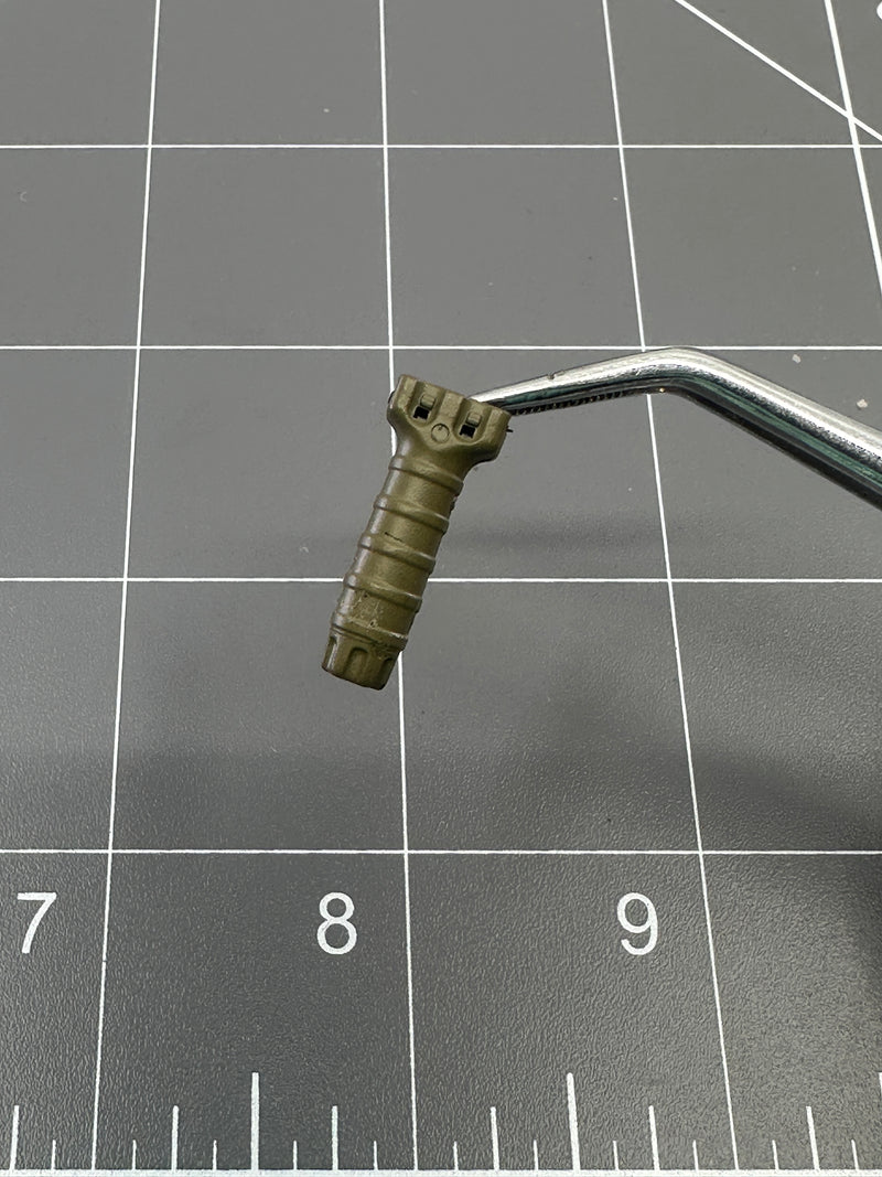 Load image into Gallery viewer, BAM 1/6 Scale OD Green Foregrip
