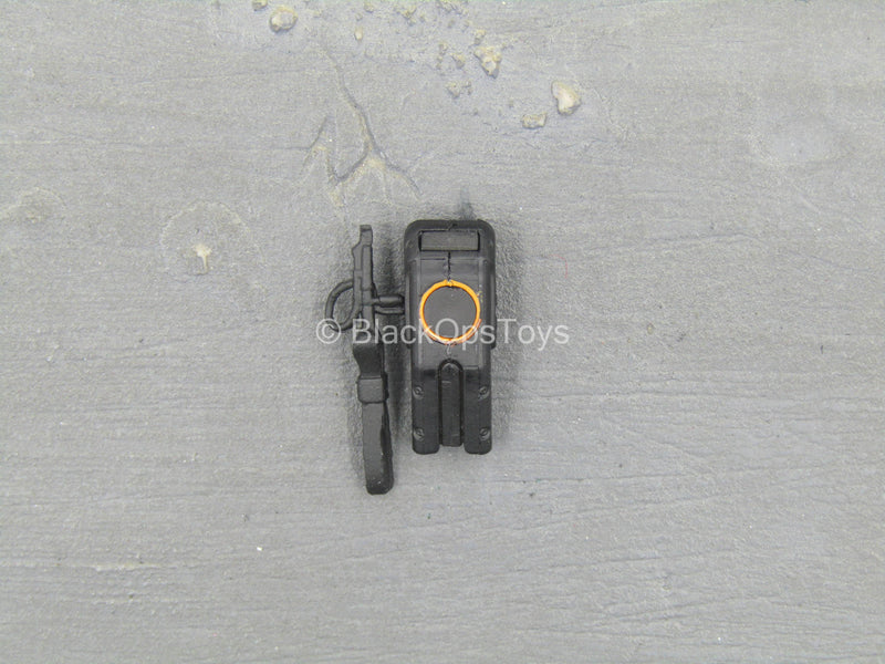 Load image into Gallery viewer, The Division 2 - Brian Johnson - Black Transponder
