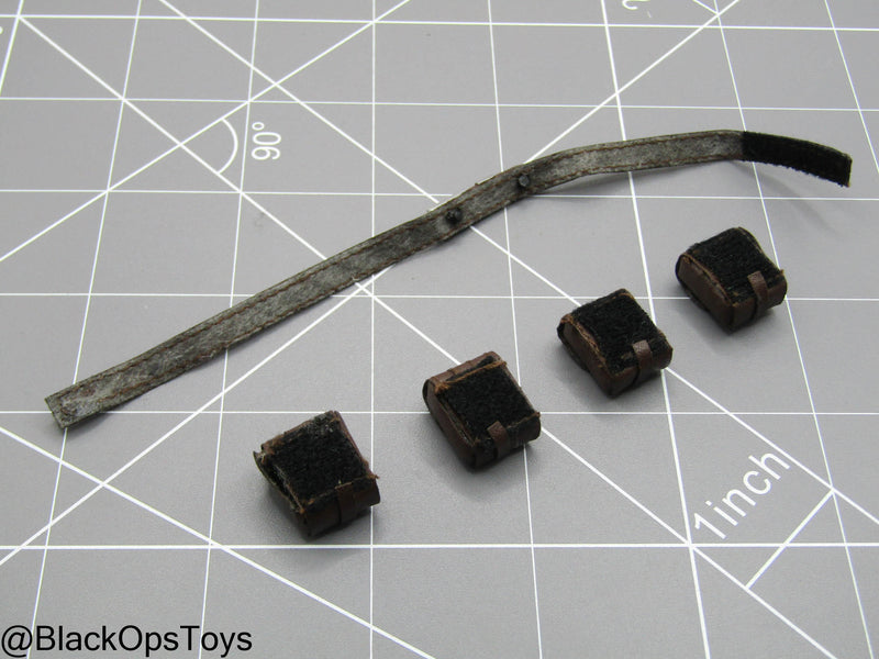 Load image into Gallery viewer, Star Wars - Leather Like Belt w/Pouches
