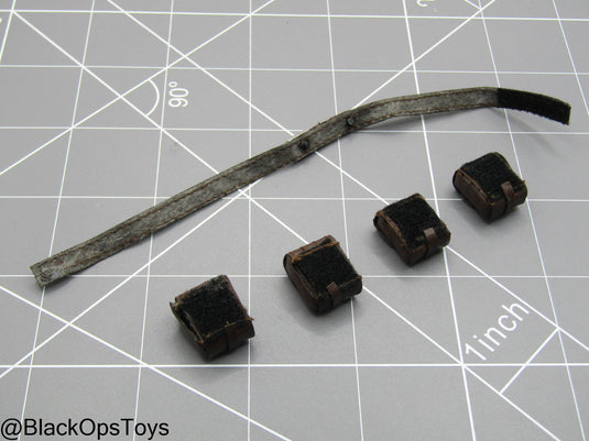 Star Wars - Leather Like Belt w/Pouches