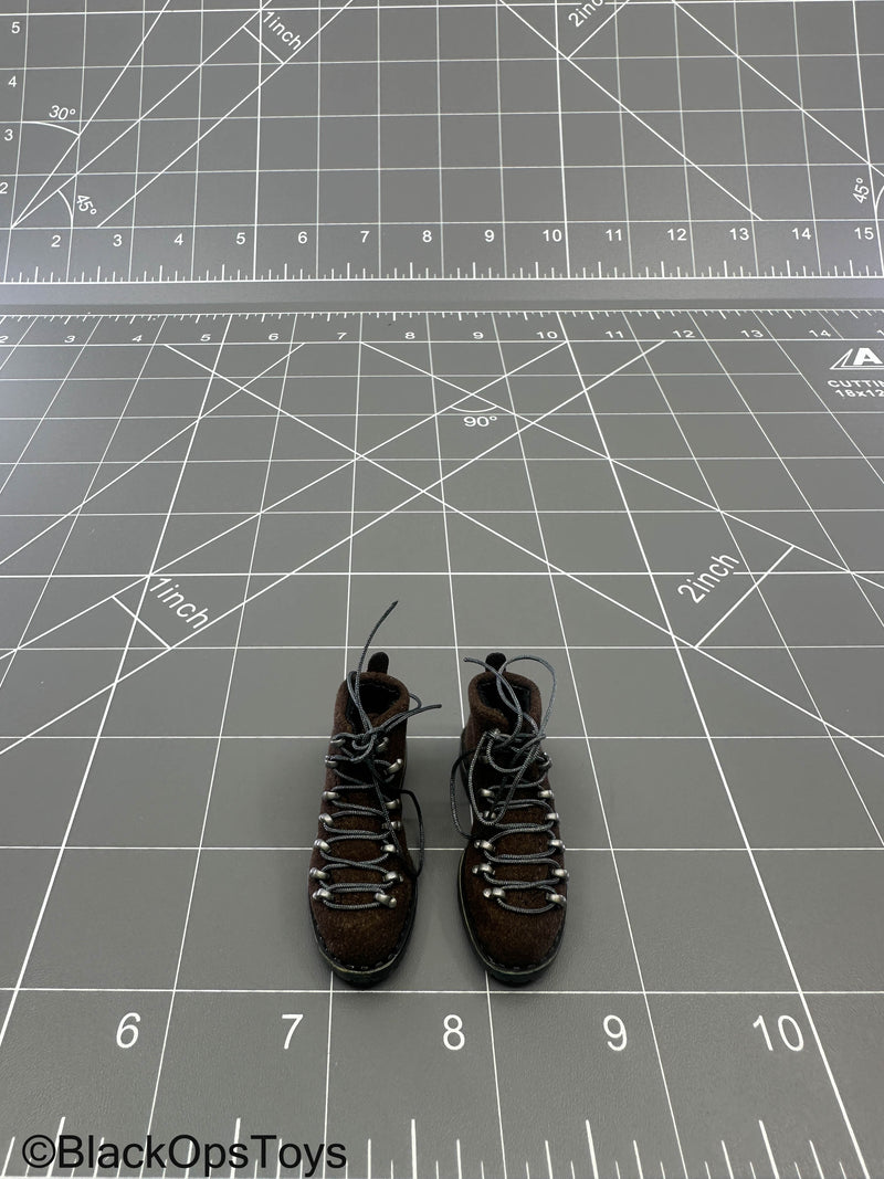 Load image into Gallery viewer, SMU - Coalition Forces - Brown Hiking Boots (Peg Type)
