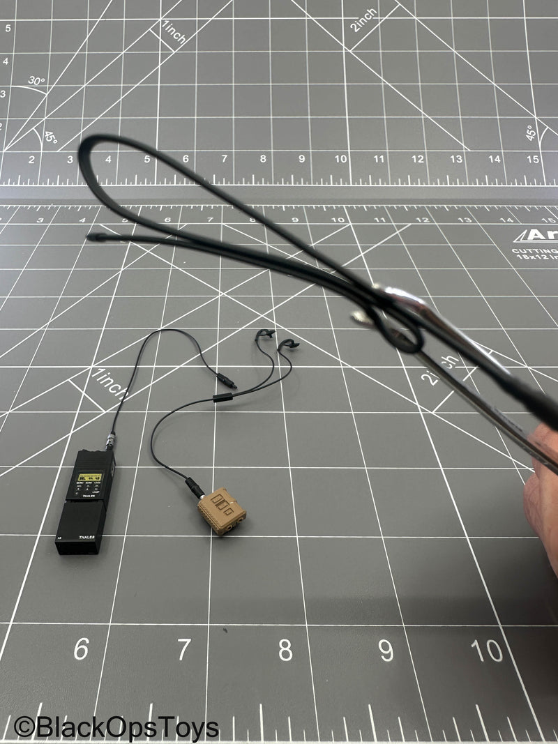 Load image into Gallery viewer, SMU - Coalition Forces - Radio w/Ear Buds &amp; Whip Antenna
