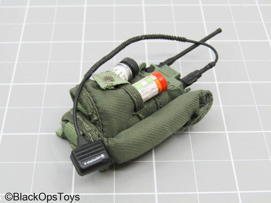 Radio Set w/Pouch, Flare, & Smoke Signal (DID)