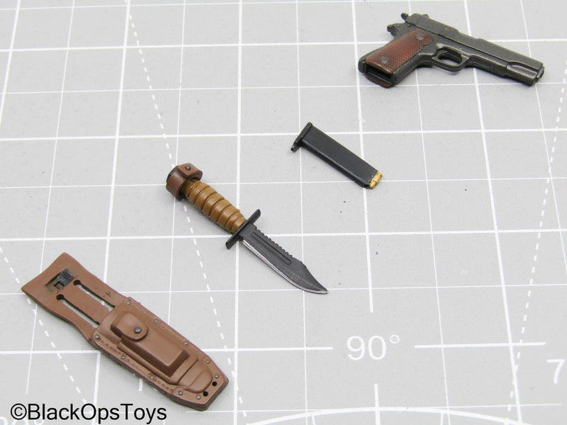 Load image into Gallery viewer, Grey Pistol w/Knife &amp; Brown Holster (DAM Toys)
