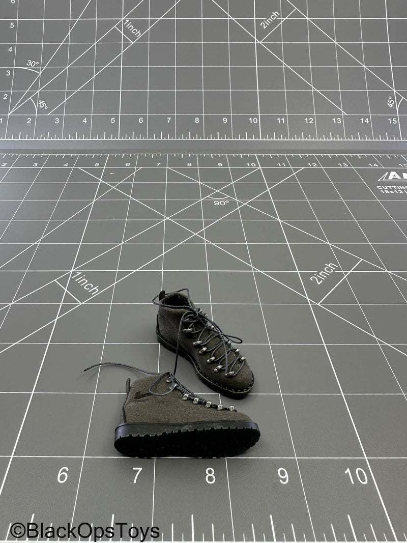 Load image into Gallery viewer, SMU - Coalition Forces - Grey Hiking Boots (Peg Type)
