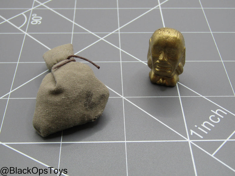 Load image into Gallery viewer, Indiana Jones - Metal Chachapoyan Fertility Idol w/Bag of Sand
