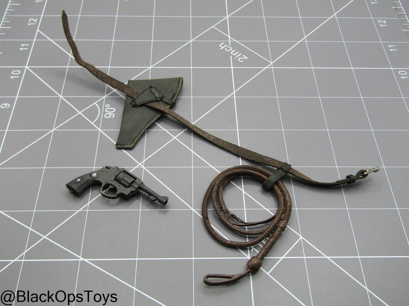 Load image into Gallery viewer, Indiana Jones - Revolver w/Holster &amp; Bull Whip
