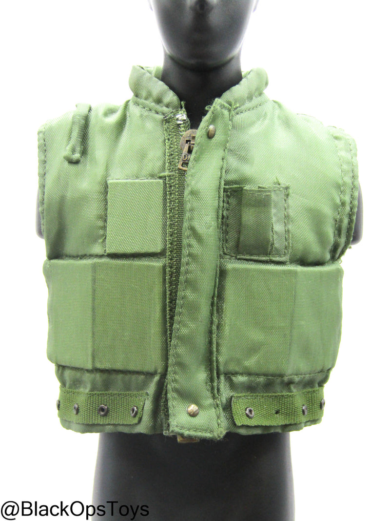Load image into Gallery viewer, Vietnam Era OD Green M69 Flak Vest
