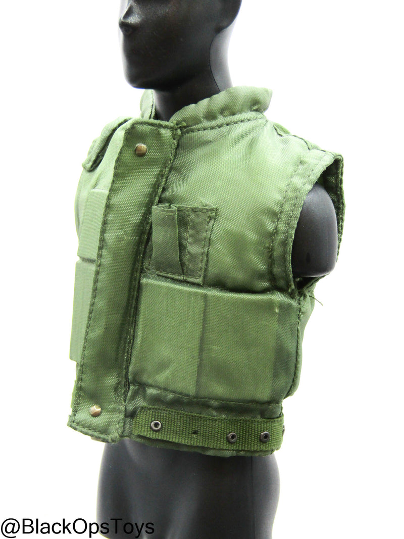 Load image into Gallery viewer, Vietnam Era OD Green M69 Flak Vest
