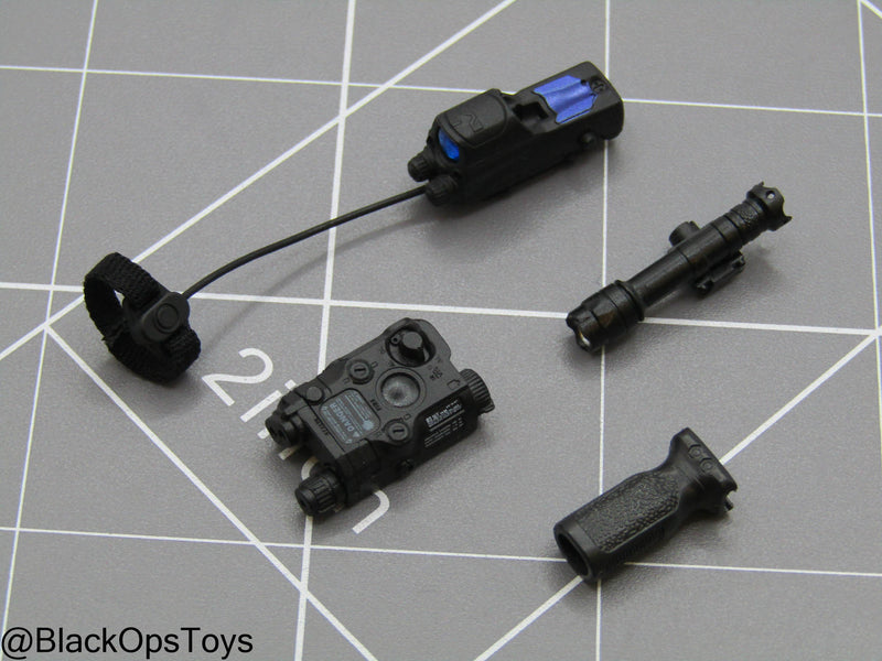 Load image into Gallery viewer, IDF Navy SFU - Red Dot, Foregrip, PEQ, &amp; Tac Light Set

